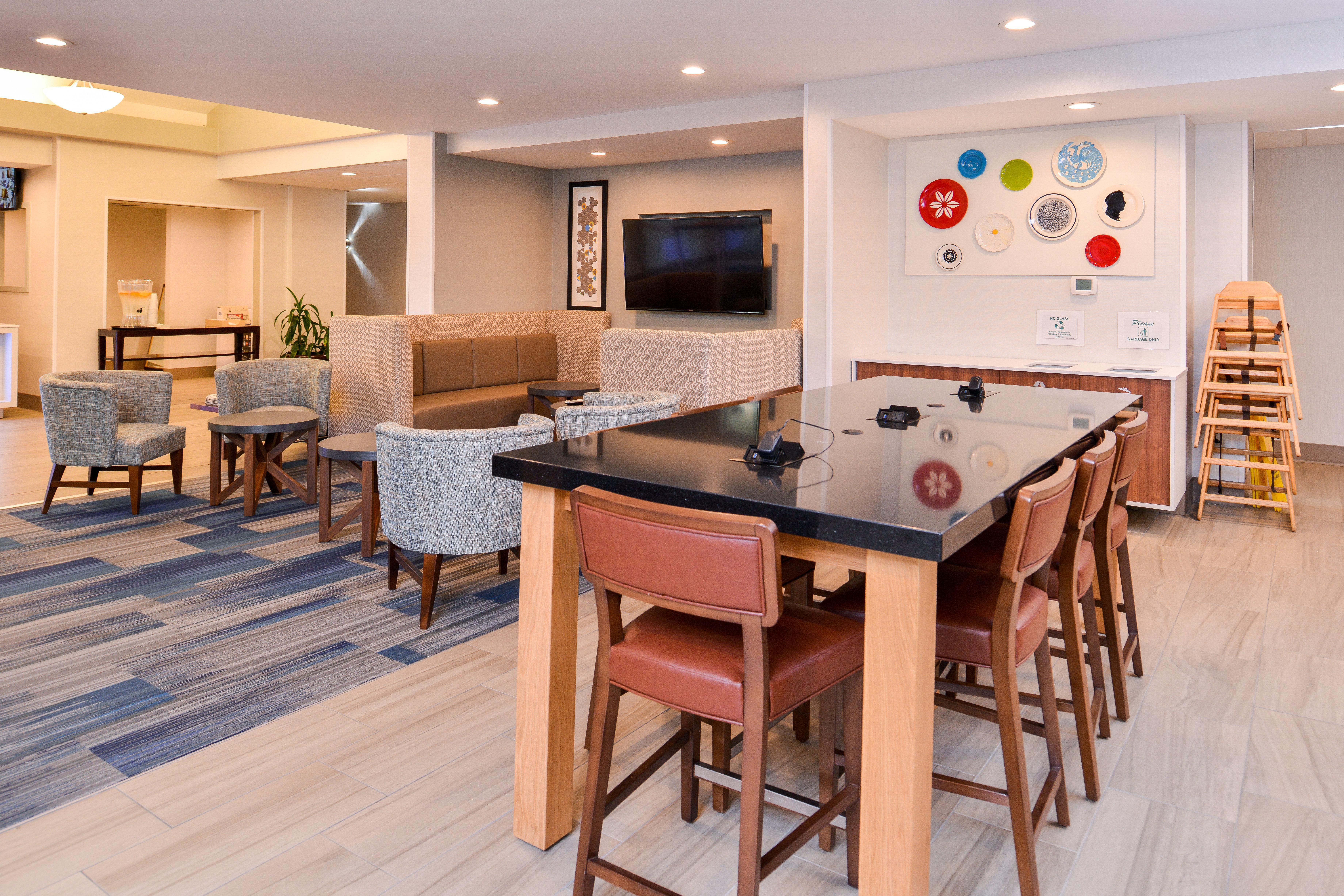 Holiday Inn Express & Suites Lacey - Olympia By Ihg Екстериор снимка