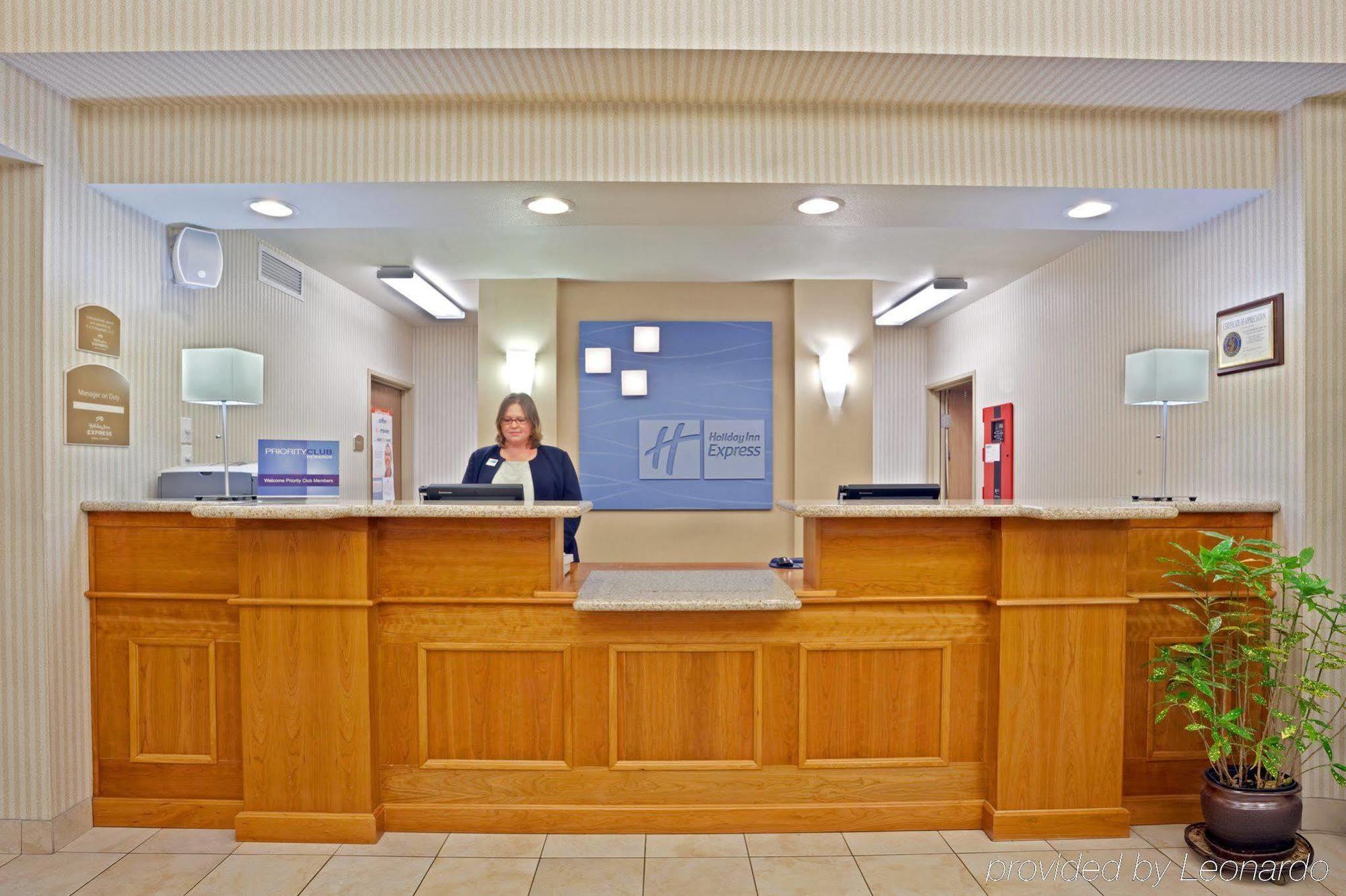 Holiday Inn Express & Suites Lacey - Olympia By Ihg Екстериор снимка